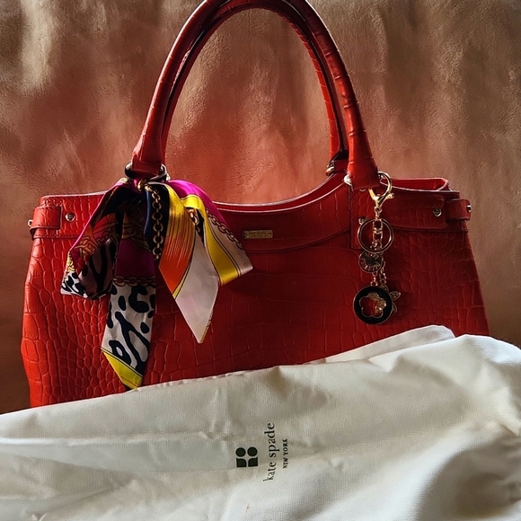 Kate Spade Elegant Orange/Red Crocodile-Embossed Handbag - Picture 9 of 9